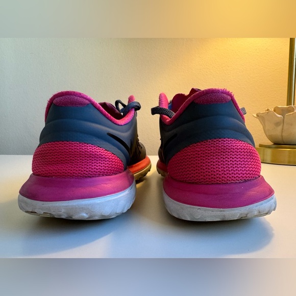 Nike Fitsole Lite Running Sneakers - Picture 12 of 15